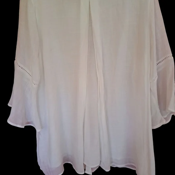 Forgotten Grace L lagenlook Rayon Poly Bell Sleeve White Blouse Pleat Front Back - Picture 5 of 5